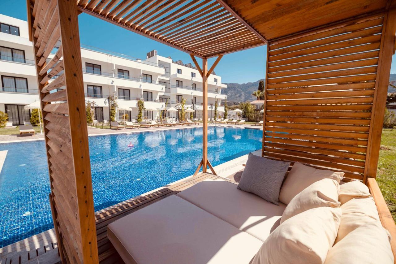 Palmonte Suites Hotel & Spa Karavas  Buitenkant foto