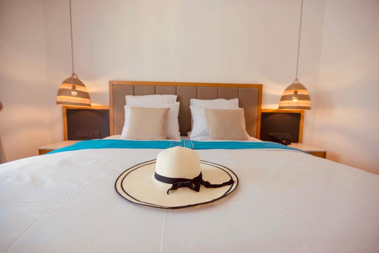 Palmonte Suites Hotel & Spa Karavas  Buitenkant foto
