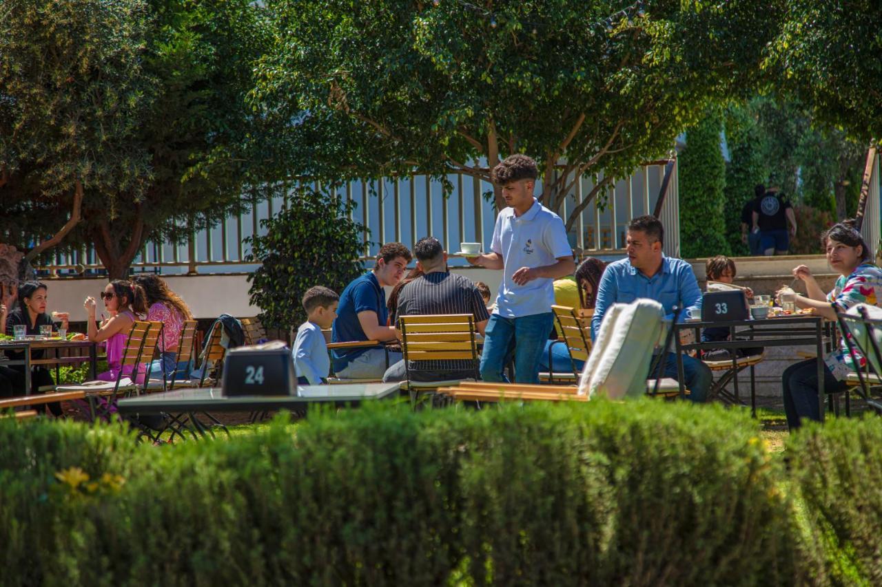 Palmonte Suites Hotel & Spa Karavas  Buitenkant foto